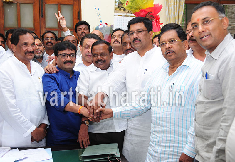 ರಾಜ್ಯಸಭೆ ಚುನಾವಣೆ: ಹನುಮಂತಯ್ಯ, ನಸೀರ್ ಹುಸೇನ್, ಜಿ.ಸಿ.ಚಂದ್ರಶೇಖರ್ ನಾಮಪತ್ರ ಸಲ್ಲಿಕೆ